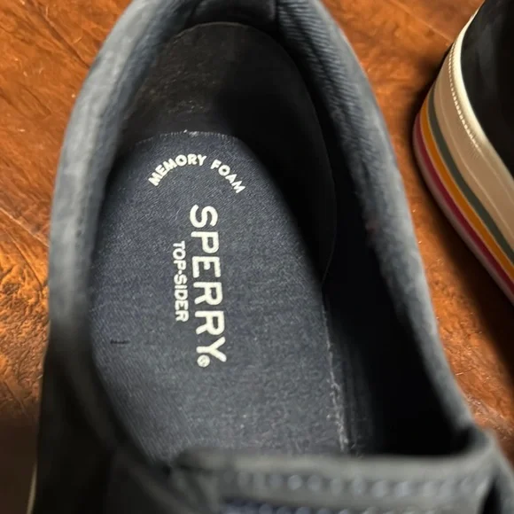 Sperry Navy Sneakers with Rainbow Sole 8.5 - Picture 5 of 7